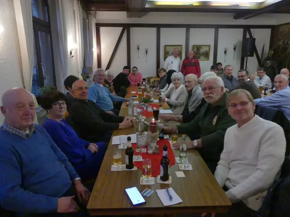 Ahr-Automobil-Club 1924 e.V. - Oldtimer - Weihnachten 2023 - Bild 2 von 5