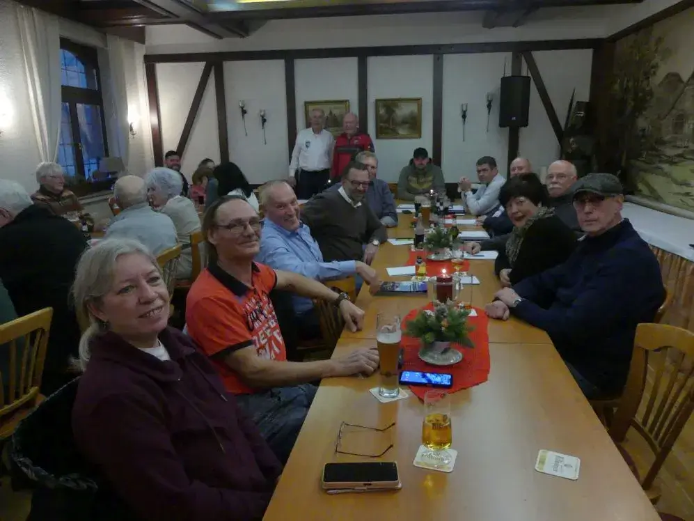 Ahr-Automobil-Club 1924 e.V. - Oldtimer - Weihnachten 2023 - Bild 3 von 5